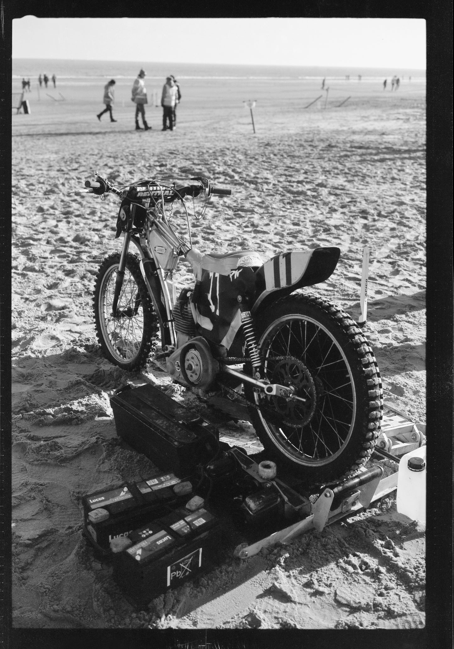 Noir 400 Black and White 35mm Film, 36 Exposures